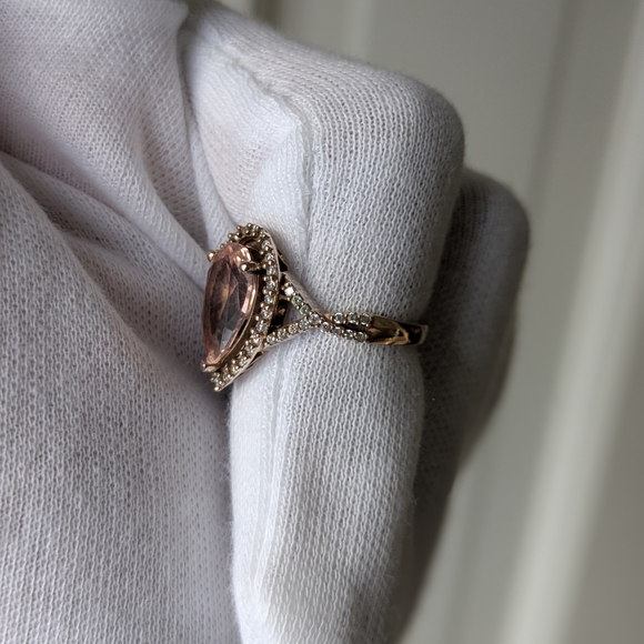 Women's Morganite Ring - Picture 10 of 15